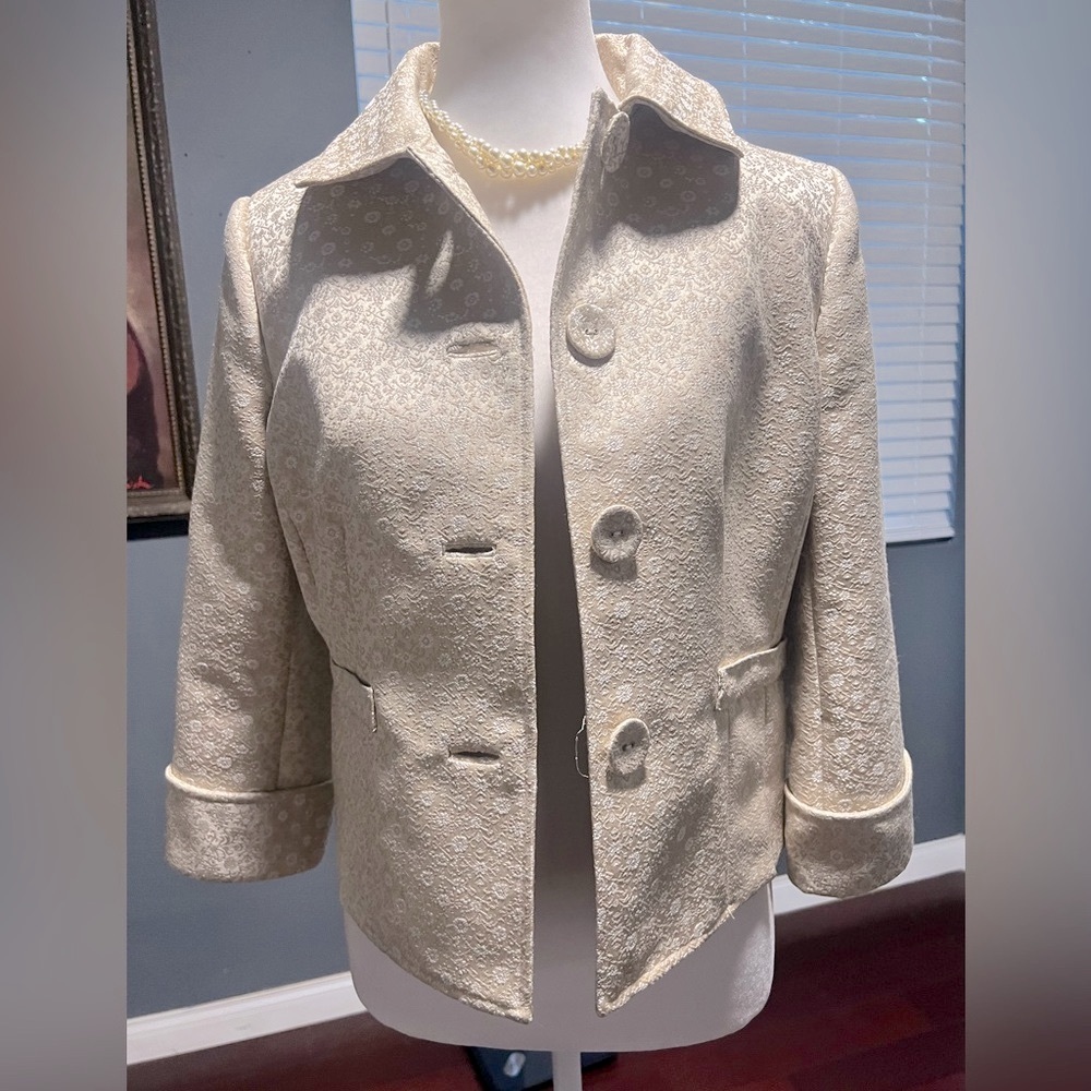 Elegant Champagne Color Women's Jacket With Buttons
